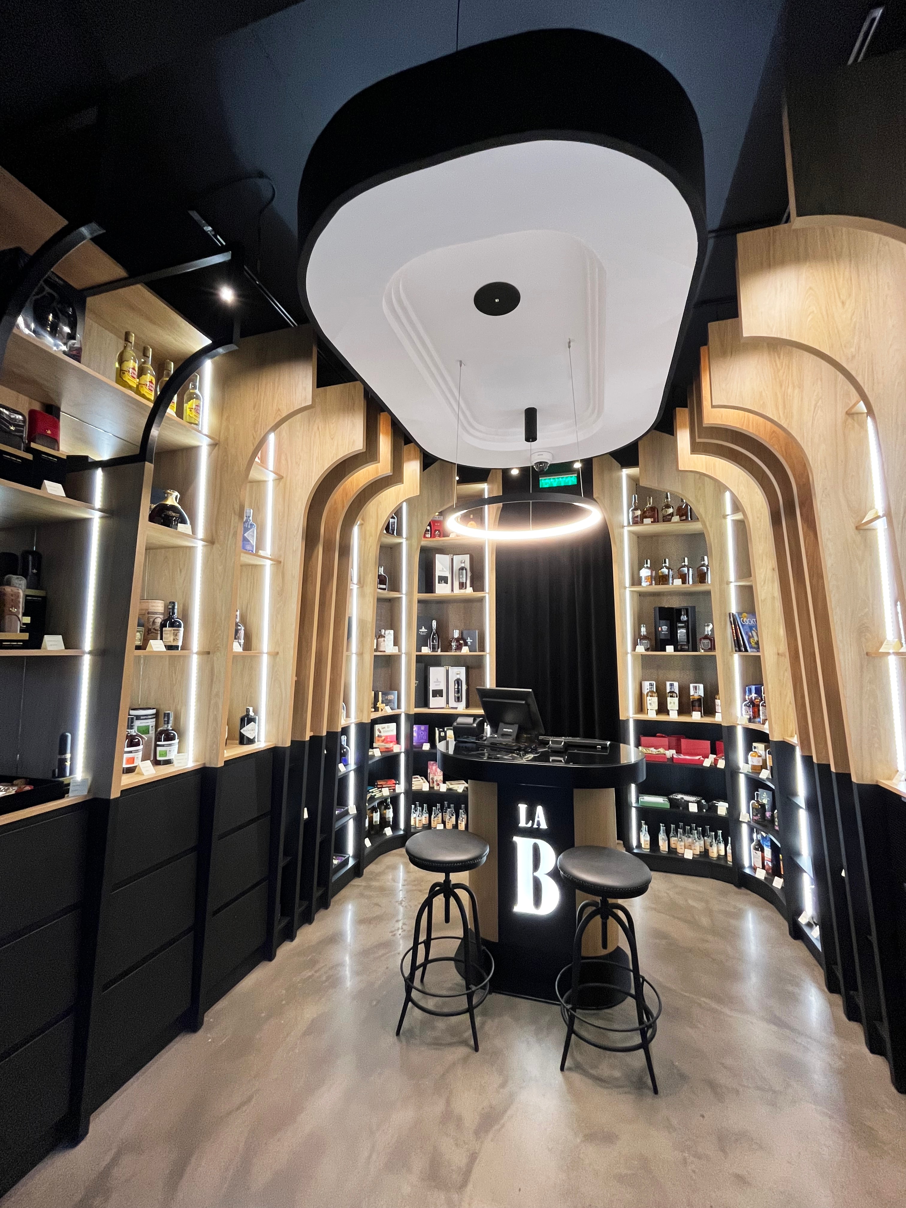 Enoteka La Botilleria image 1