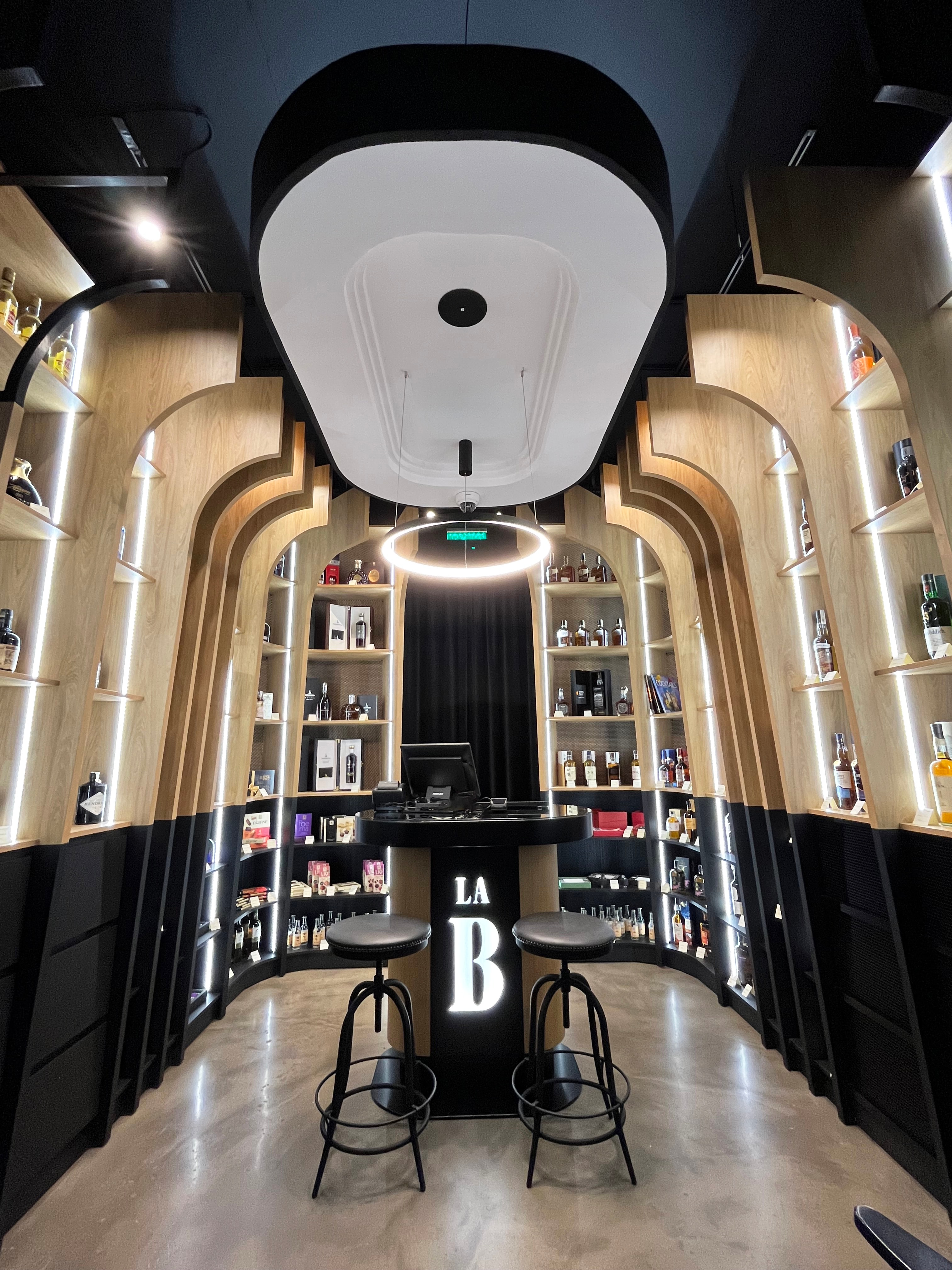 Enoteka La Botilleria image 3