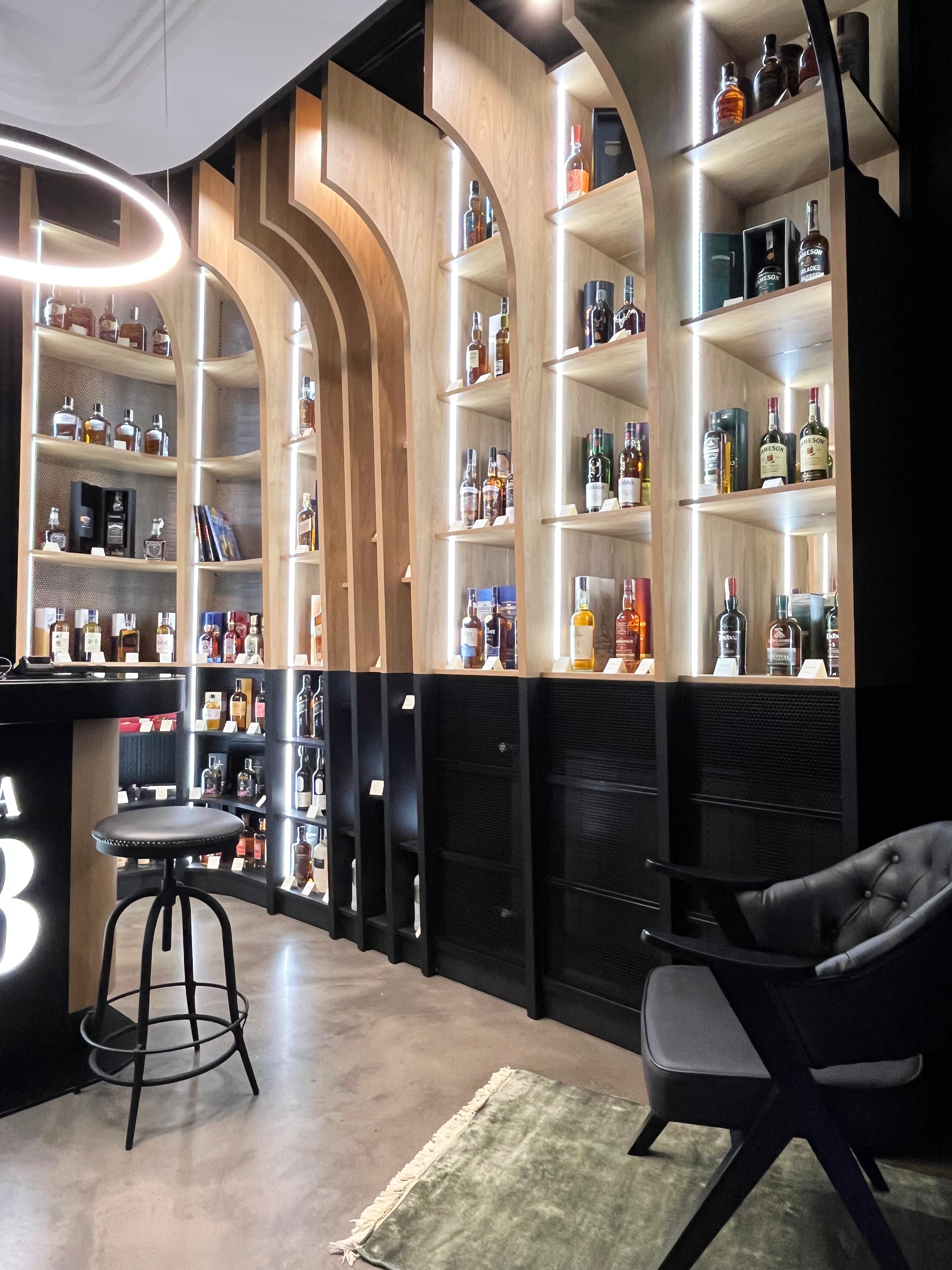 Enoteka La Botilleria image 7