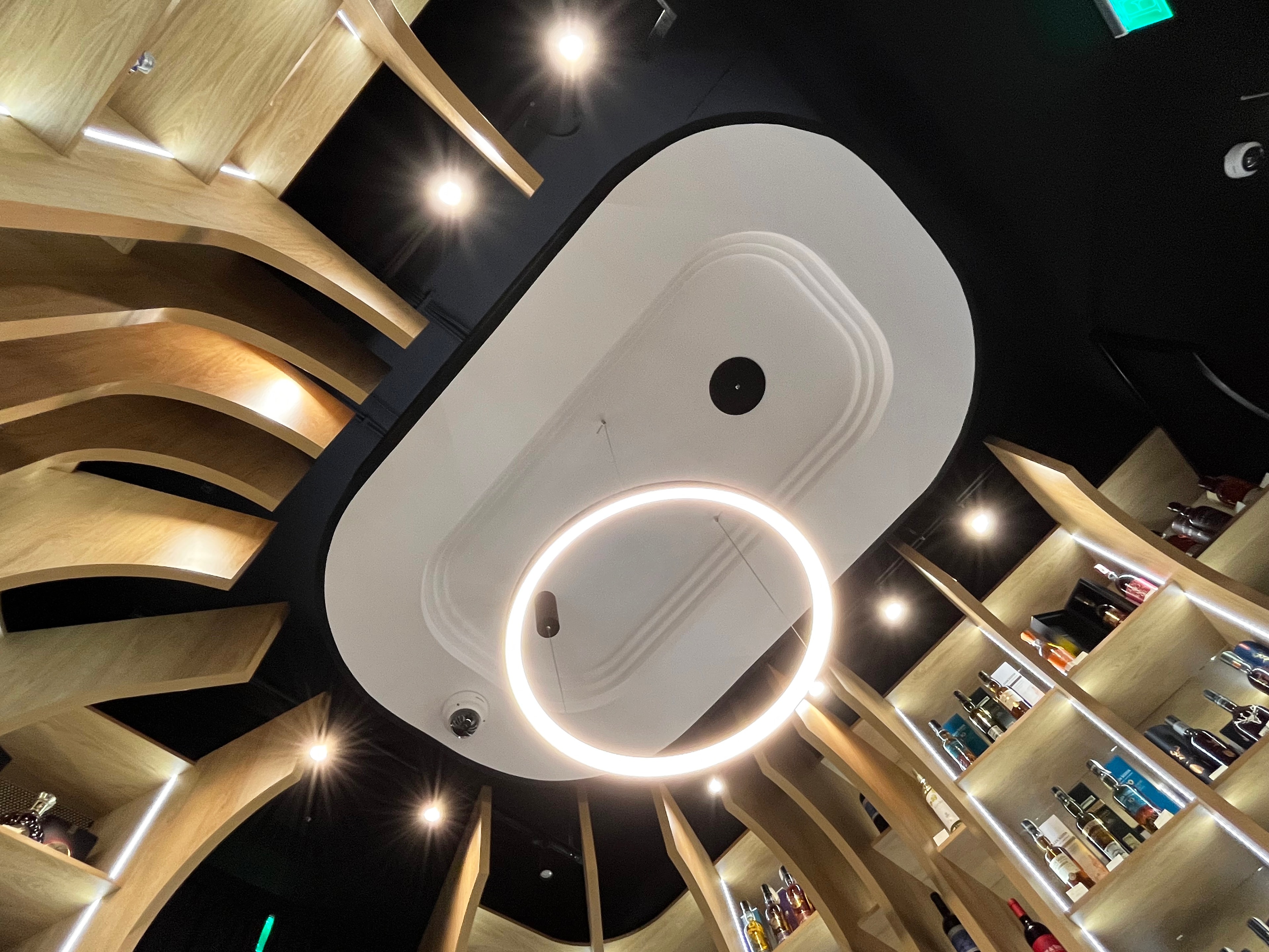 Enoteka La Botilleria image 12