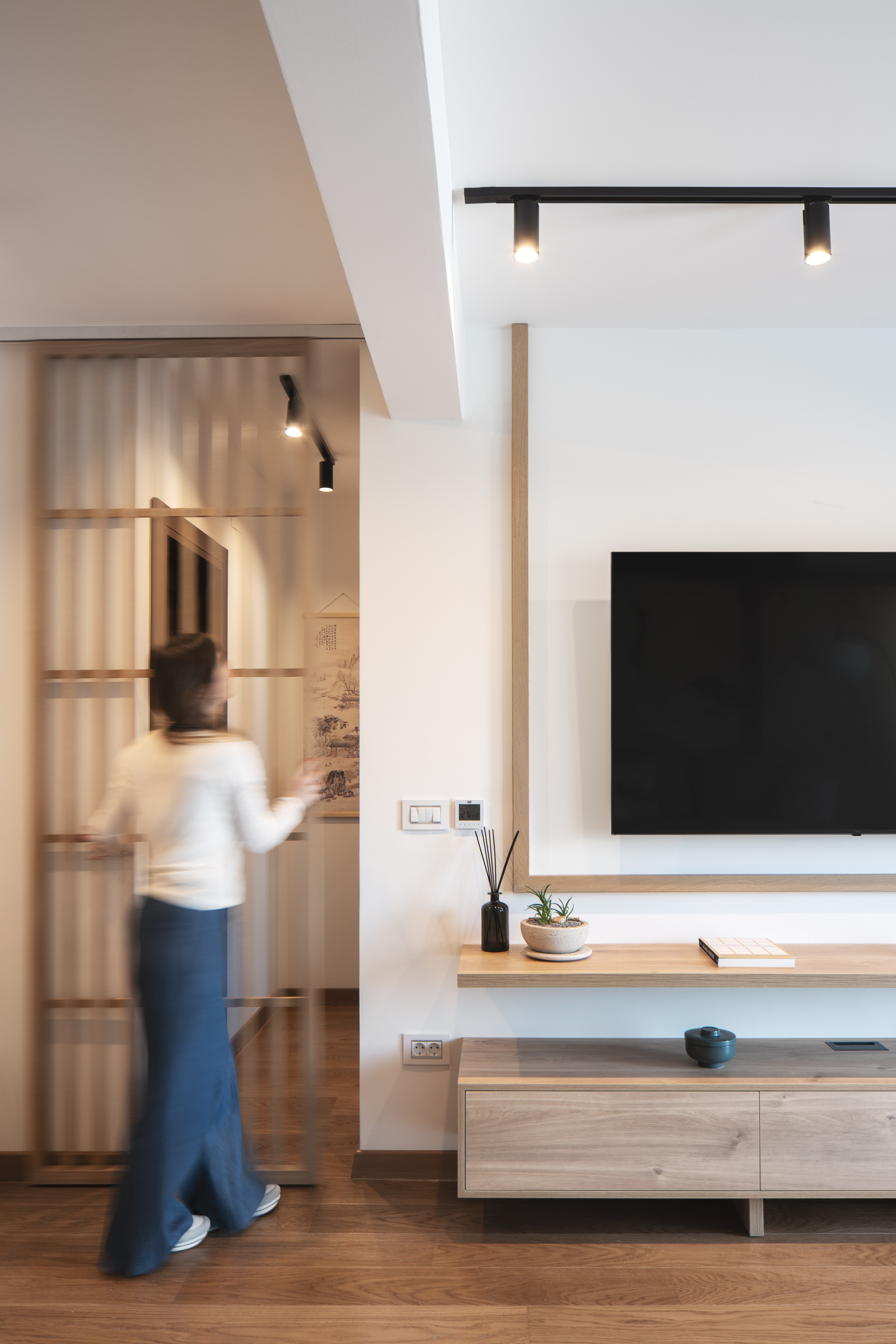 Fusuma Apartment – Where East Meets West image 16