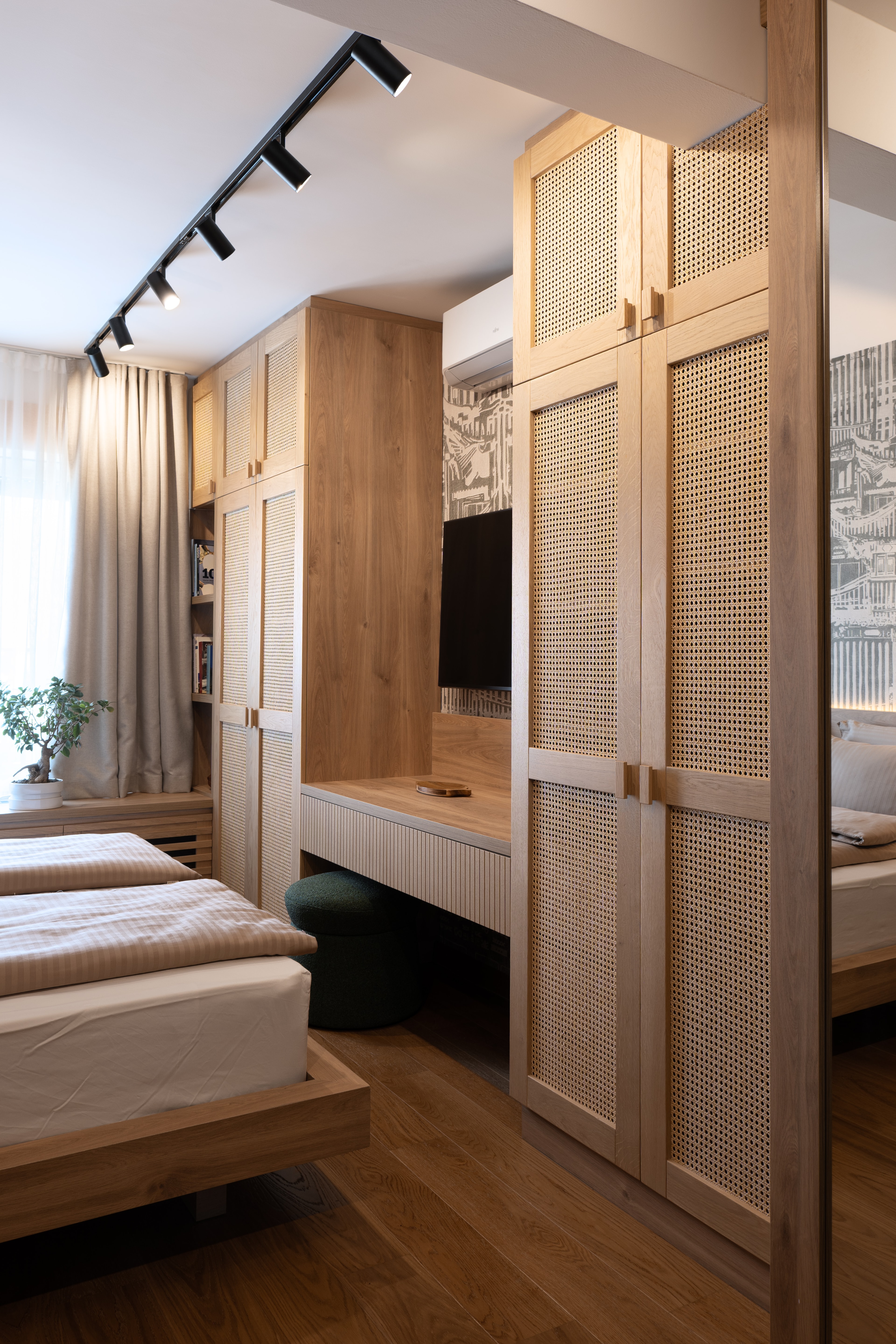 Fusuma Apartment – Where East Meets West image 38